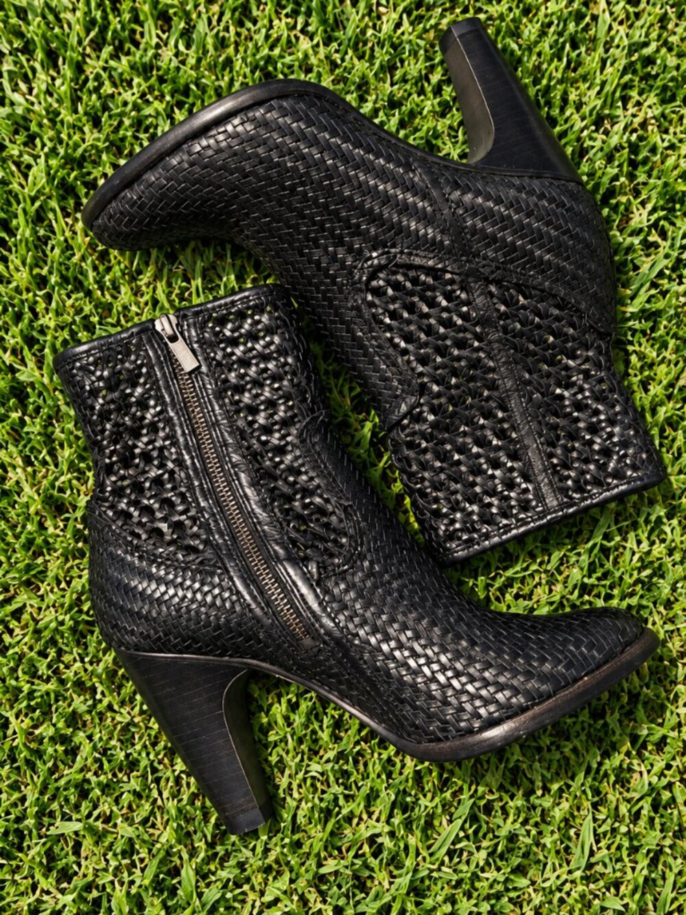 Frye Celeste Black Short Woven Leather Bootie Size 7